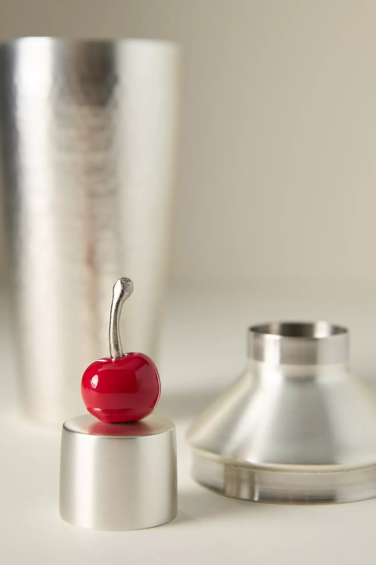 Garnish Cocktail Shaker