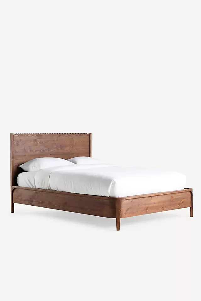 Aria Classic Oak Wood Bed