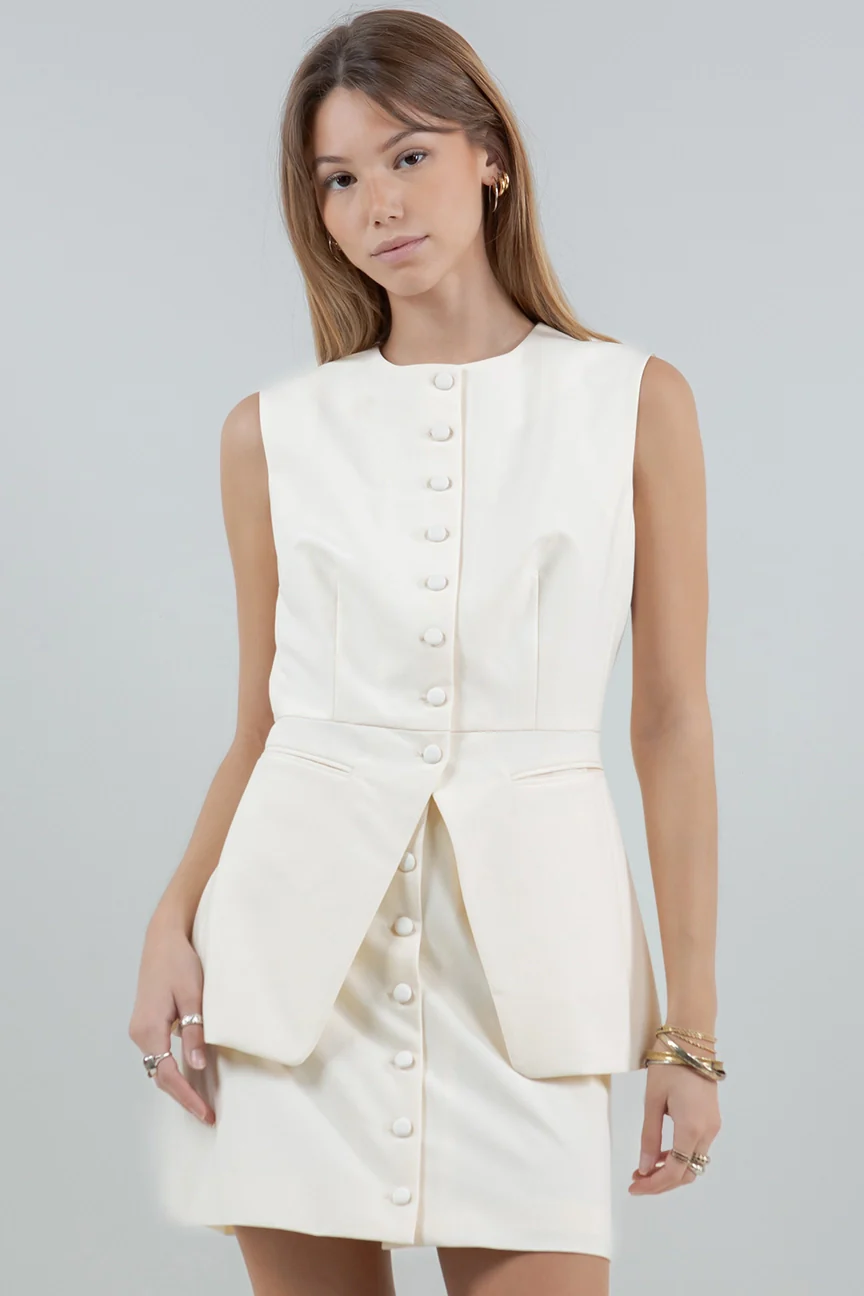 Vivi Sleveless Button Down Top