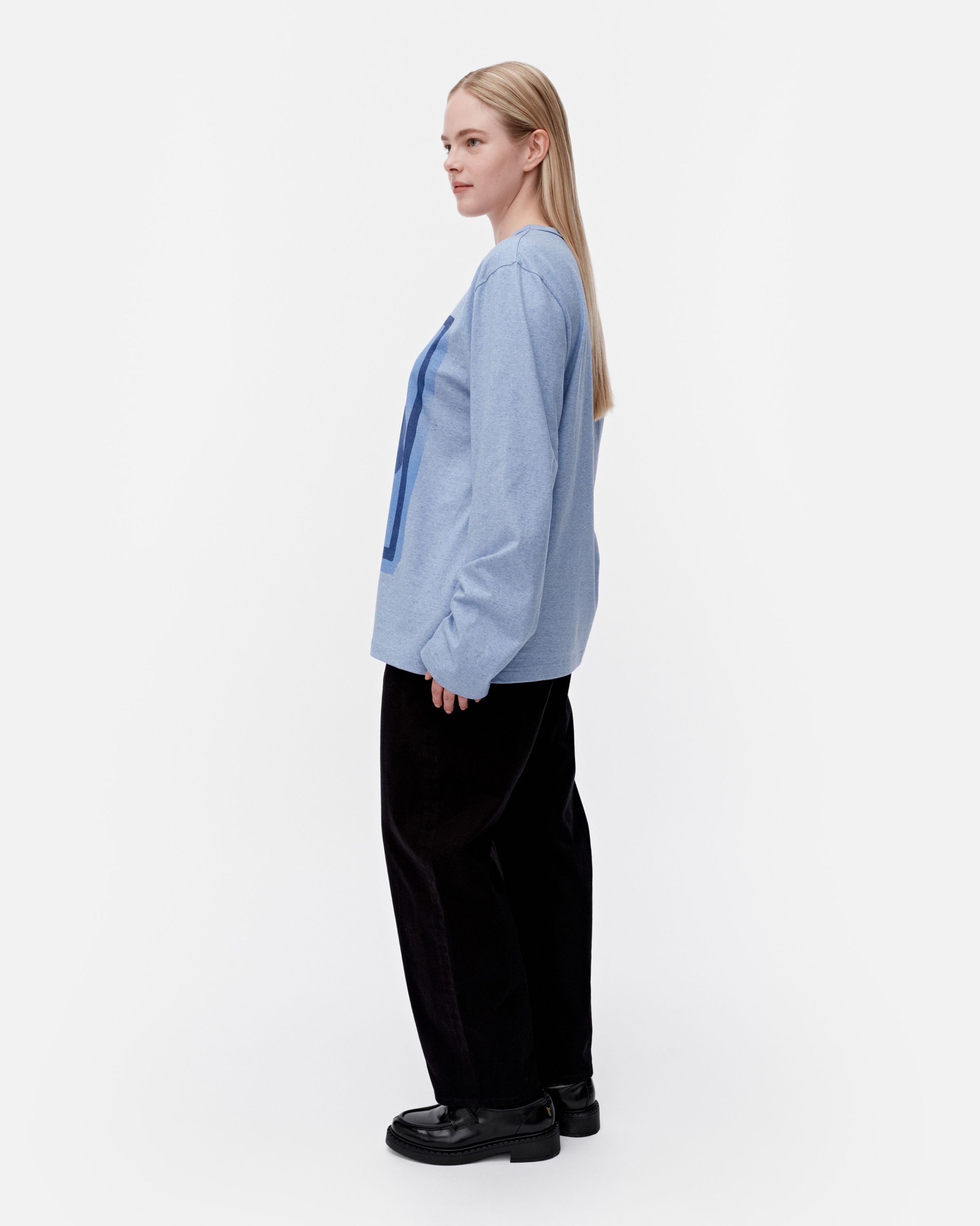Bisarri Unikko Placement Kioski shirt