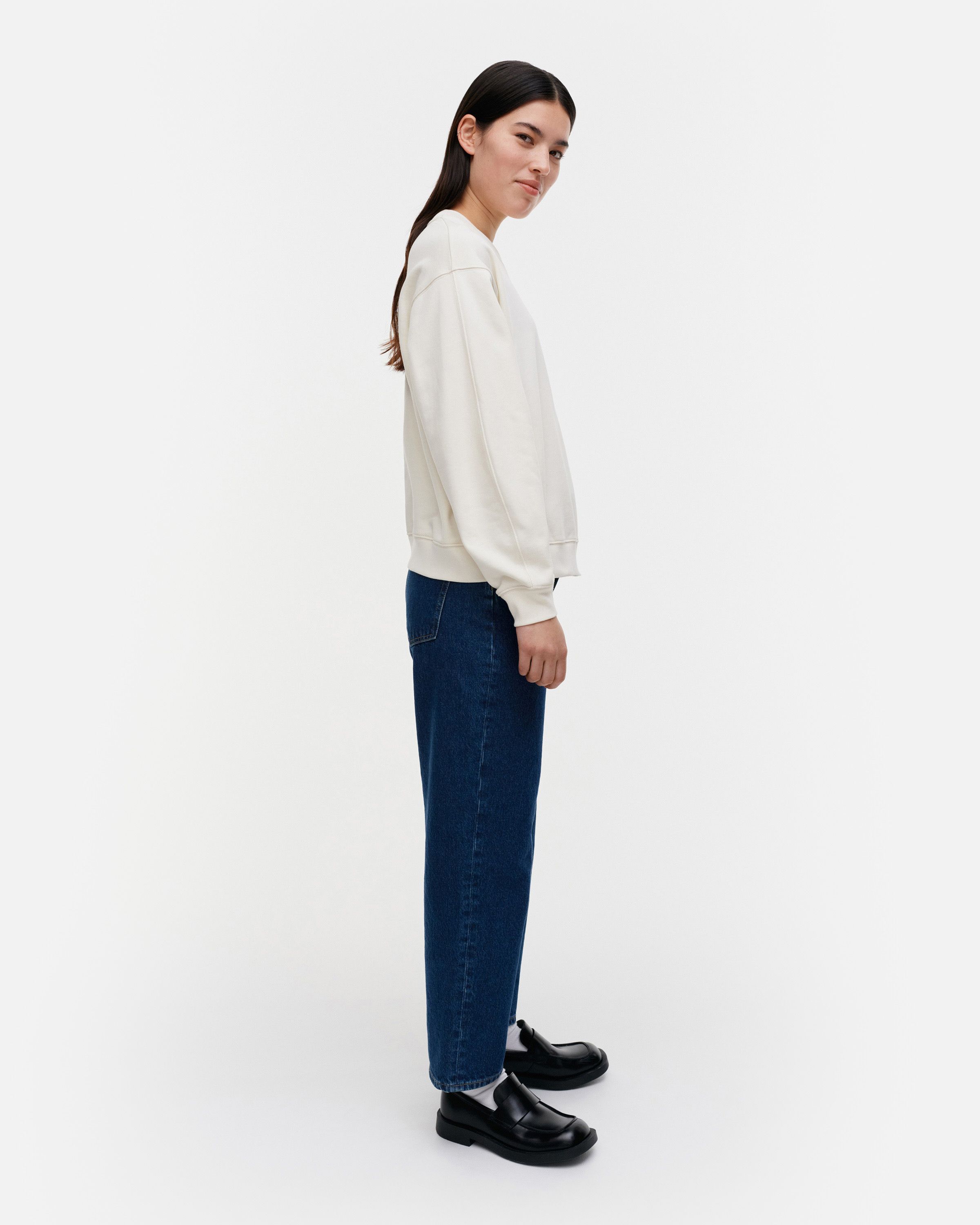 Ovaali Unikko Placement