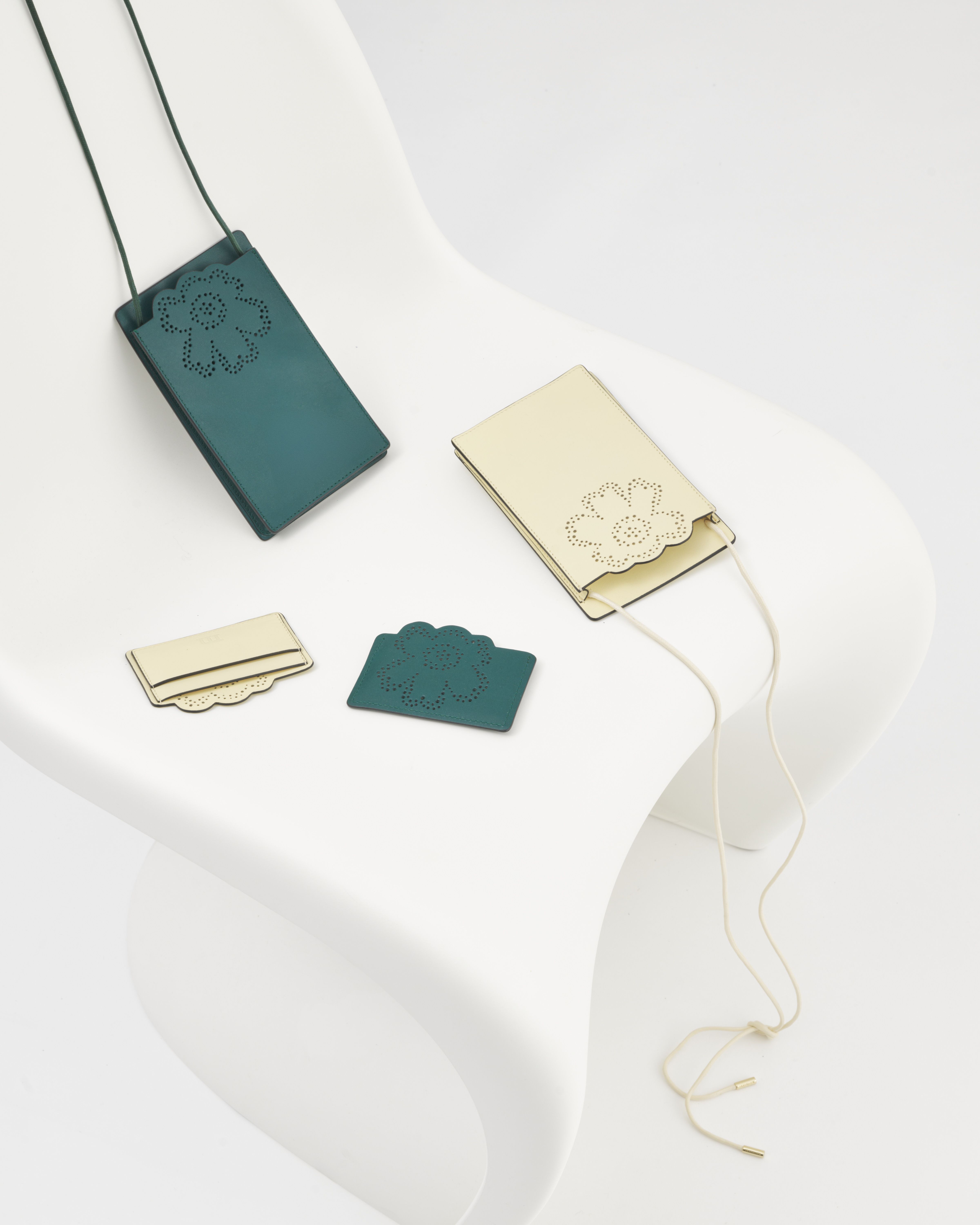 Imprint Card Holder Unikko
