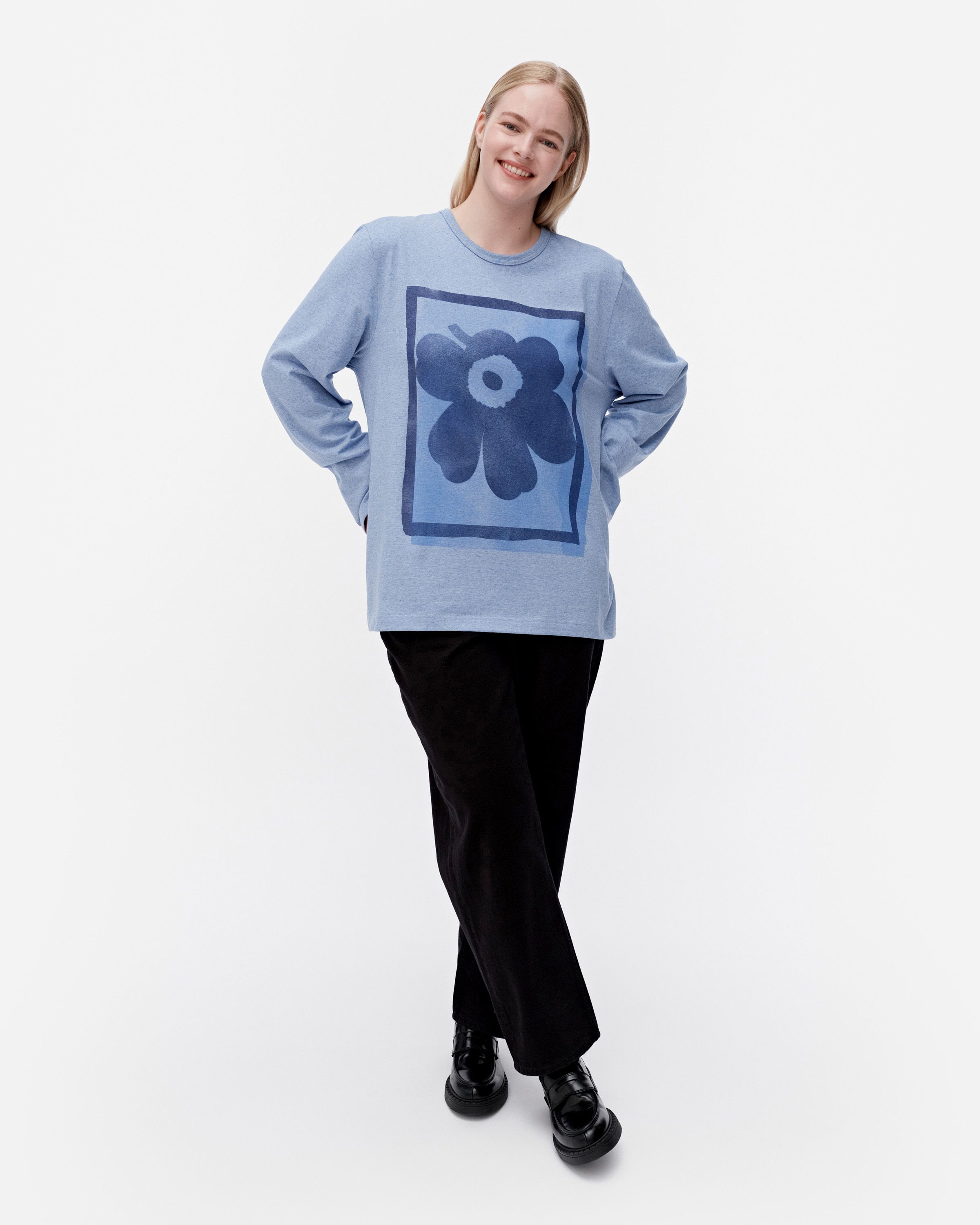 Bisarri Unikko Placement Kioski shirt