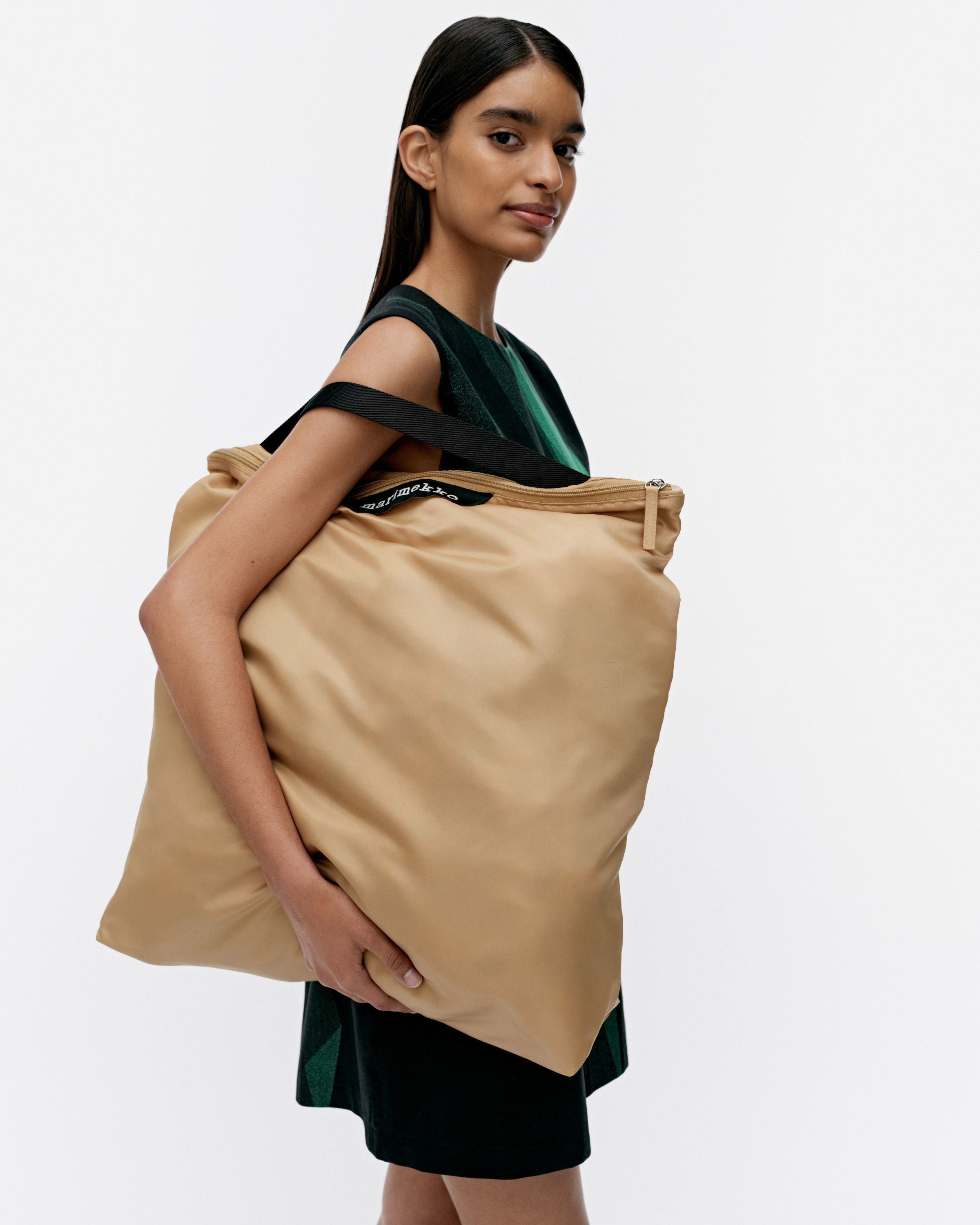 Neat Crossbody Solid L Shoulder bag