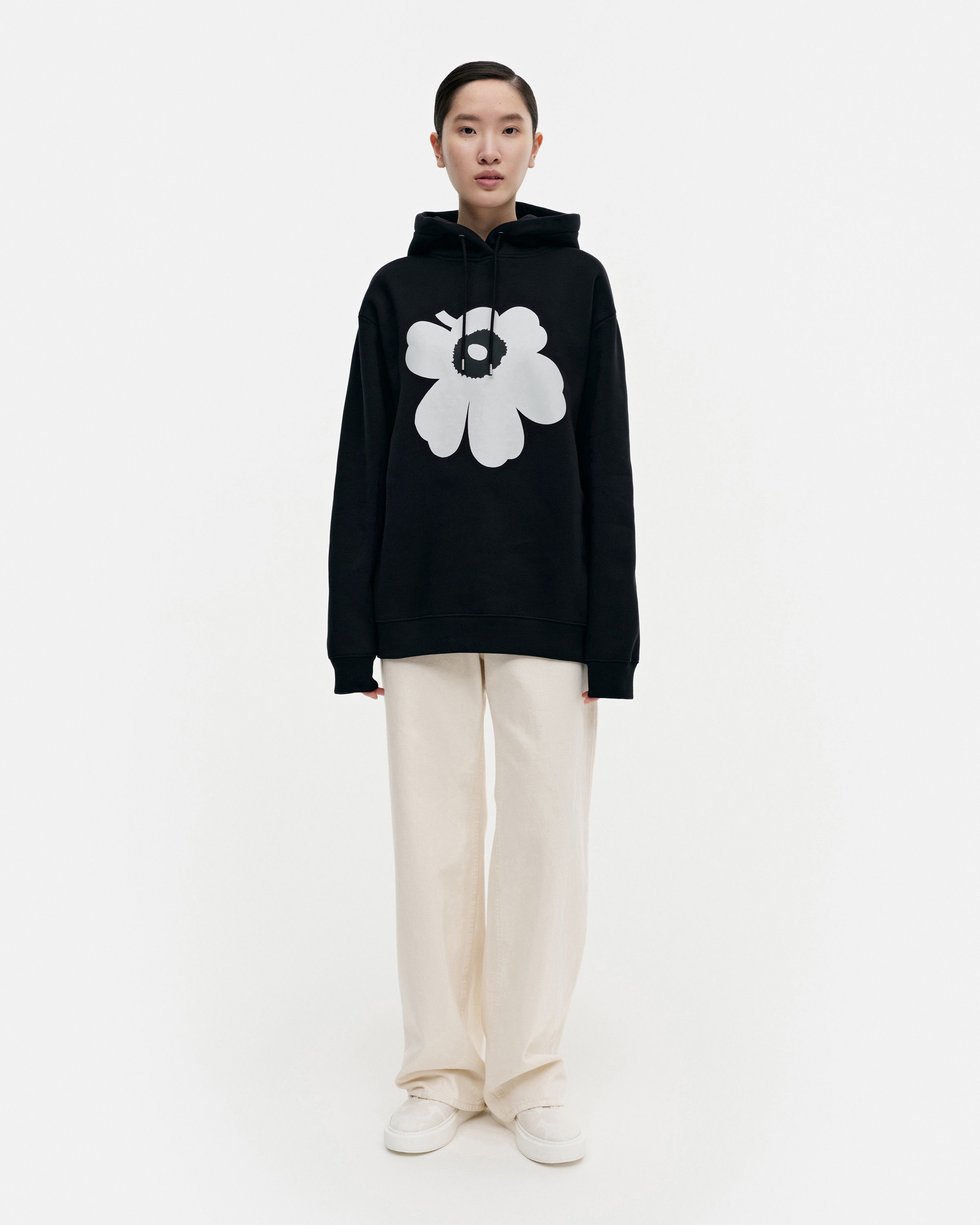 Runoja Unikko placement Kioski hoodie