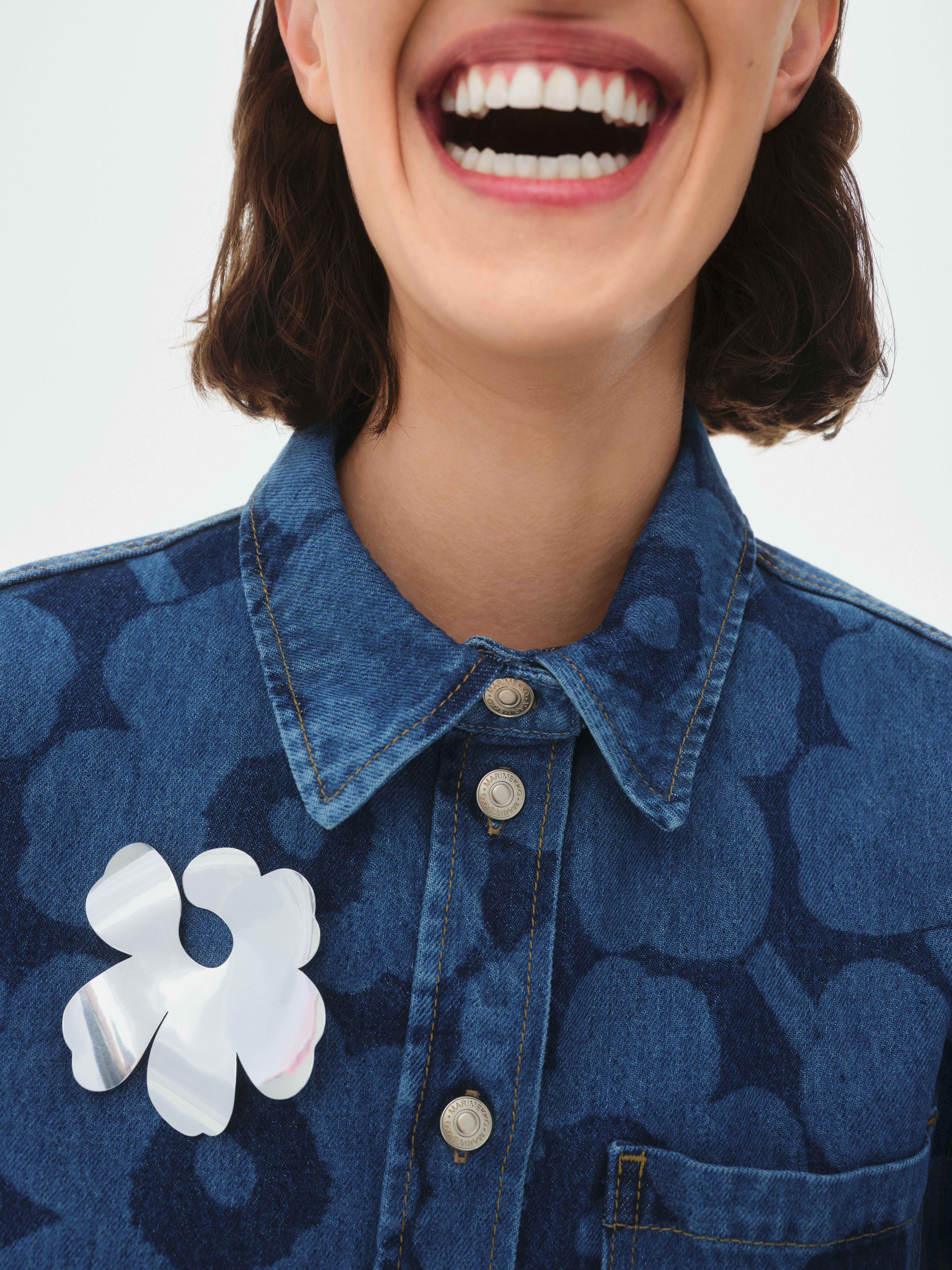 Unikko Brooch