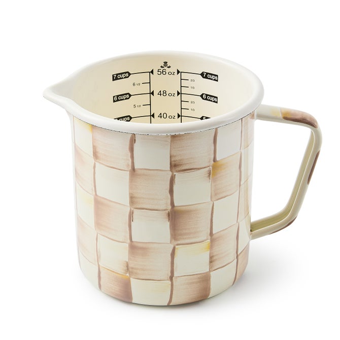 Rosy Check 7 Cup Measuring Cup