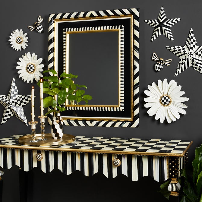Courtly Check Bee Wall Decor