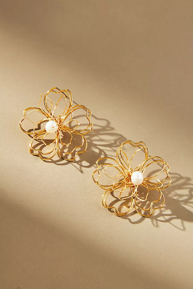 Wire Floral Pearl Stud Earrings GOLD