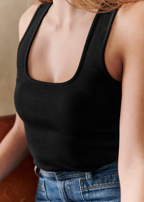 Juan Tank tops