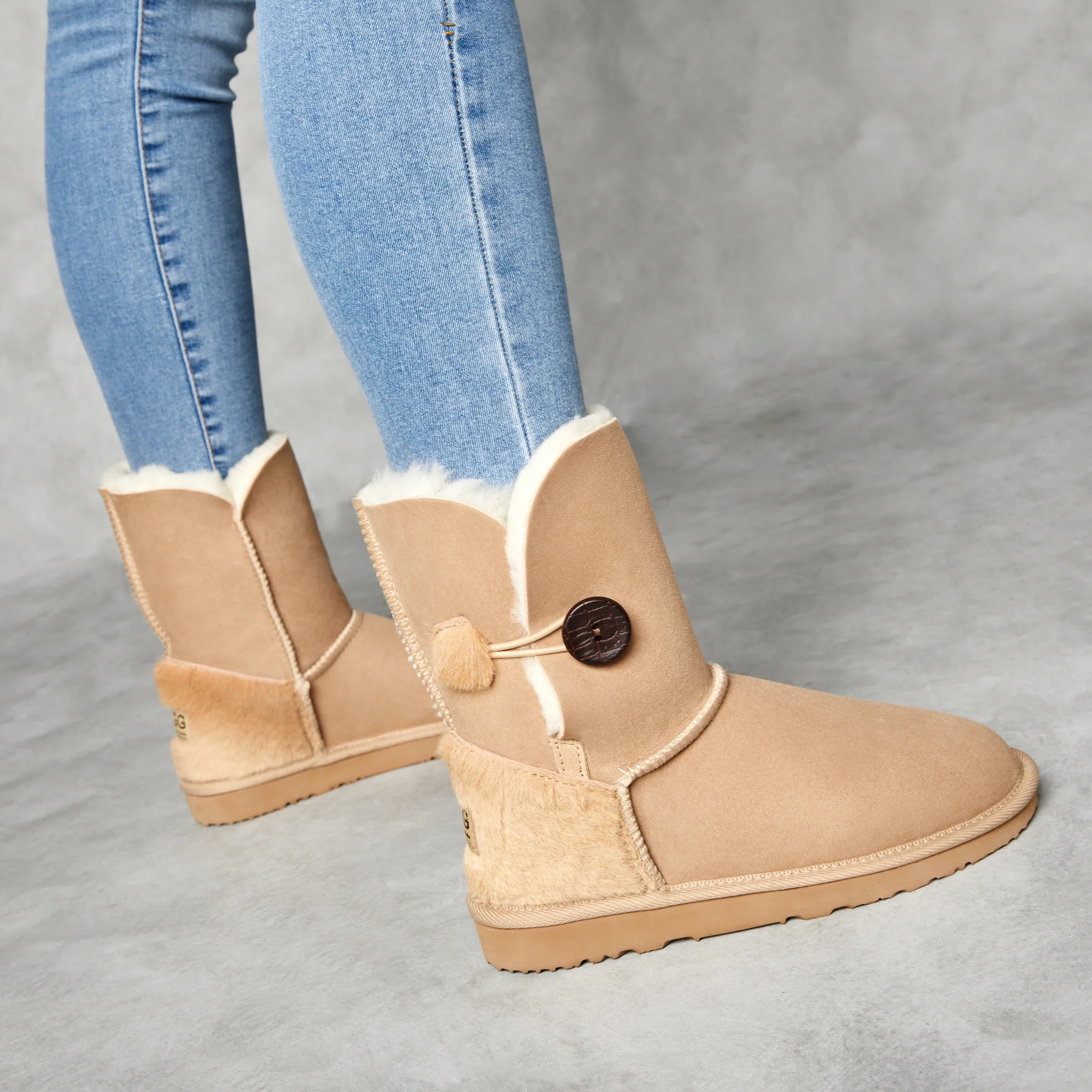 UGG® Women's Burleigh Button Mid Kangaroo