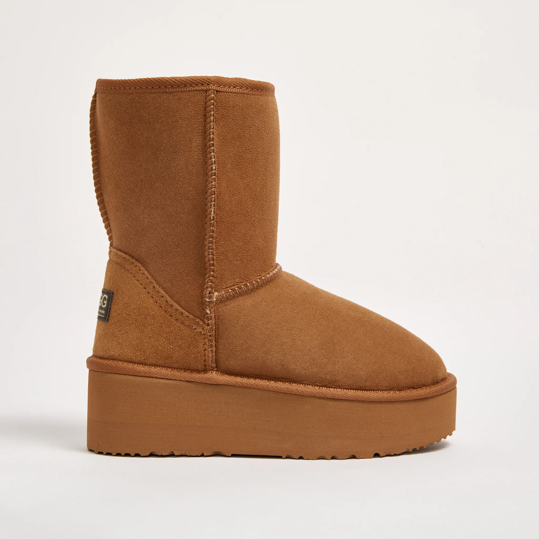 UGG® Women's Platform Classic Mid Natural