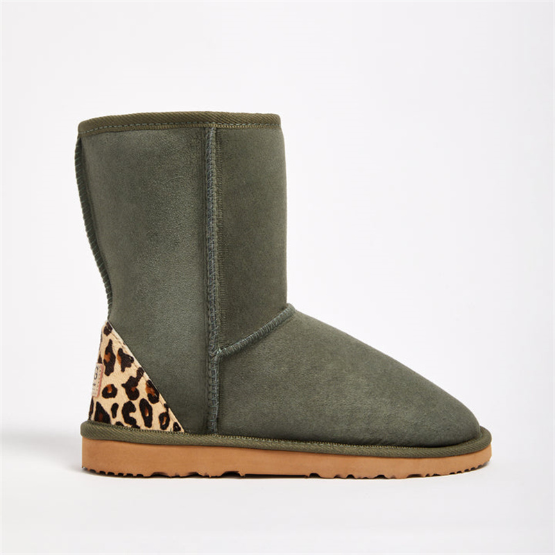 UGG® Women's Classic Mid Leopard