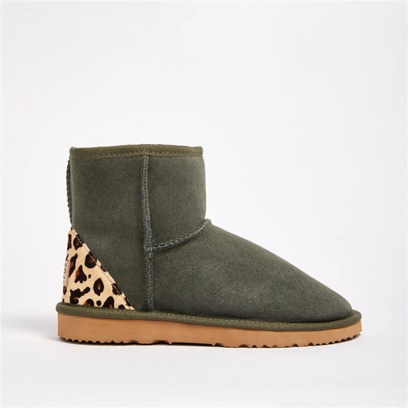 UGG® Women's Classic Mini Leopard