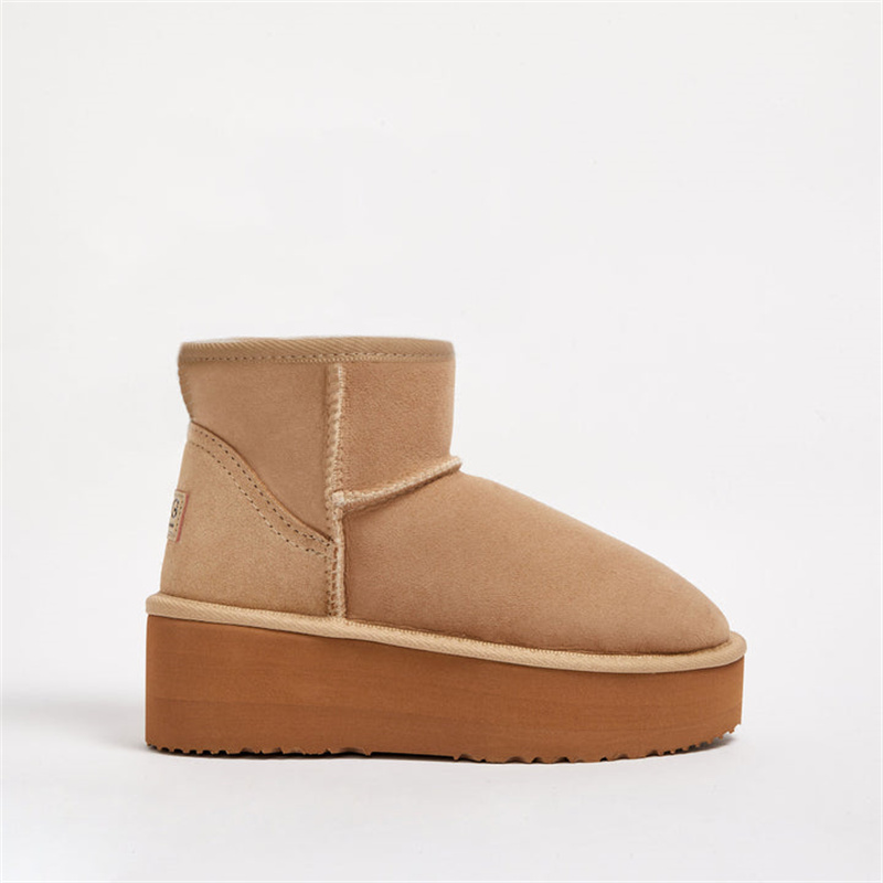 UGG® Women's Classic Ultra Mini Platform
