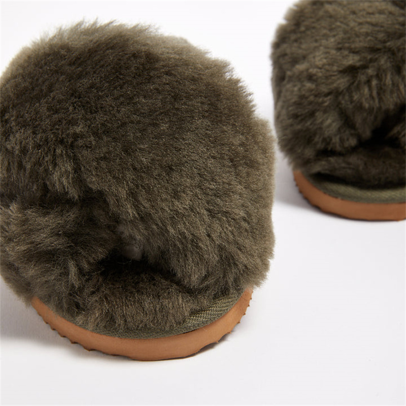 UGG® Criss Cross