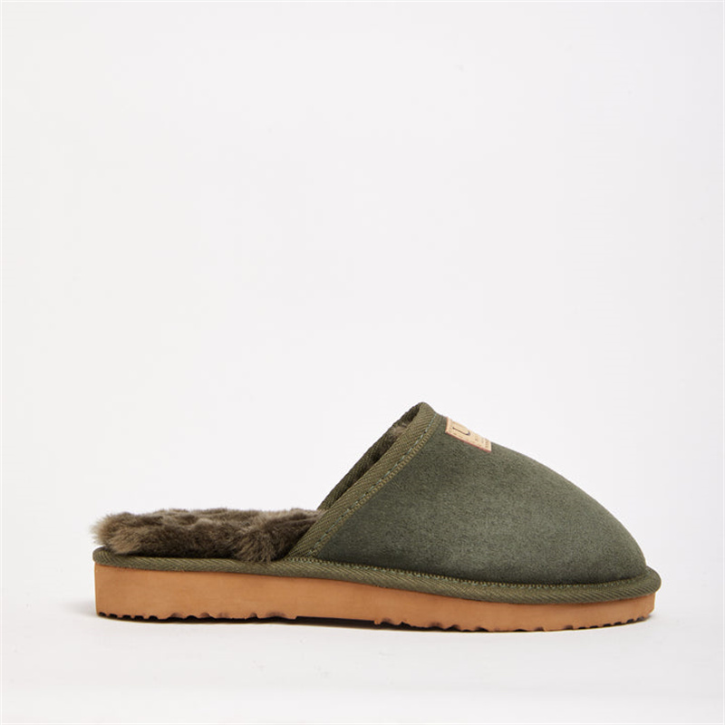 UGG® Women's Classic Slipper Natural