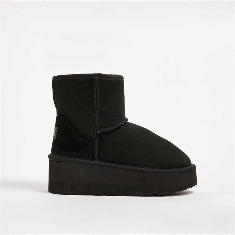 UGG® Women's Classic Mini Platform