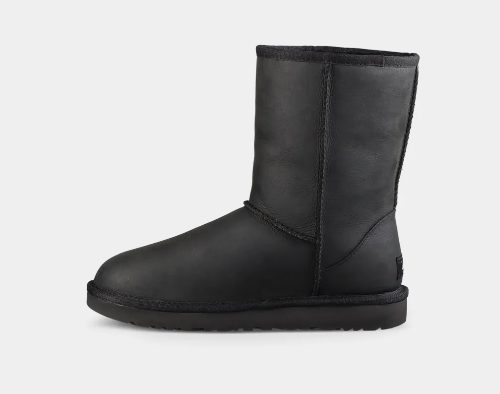 UGG® Classic Short Leather