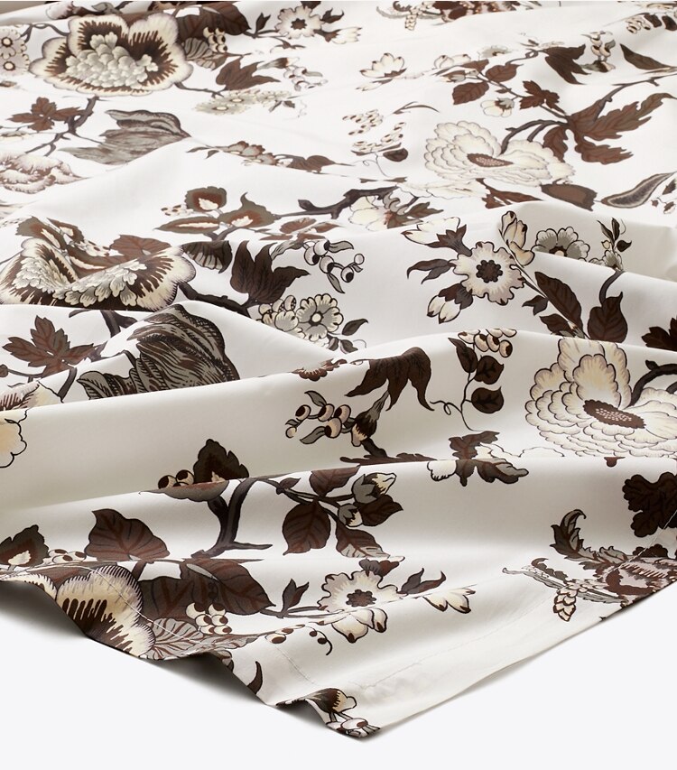 Happy Times Bouquet Square Tablecloth, 70