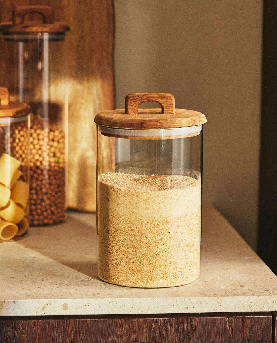 JARS AND LUNCH BOXES