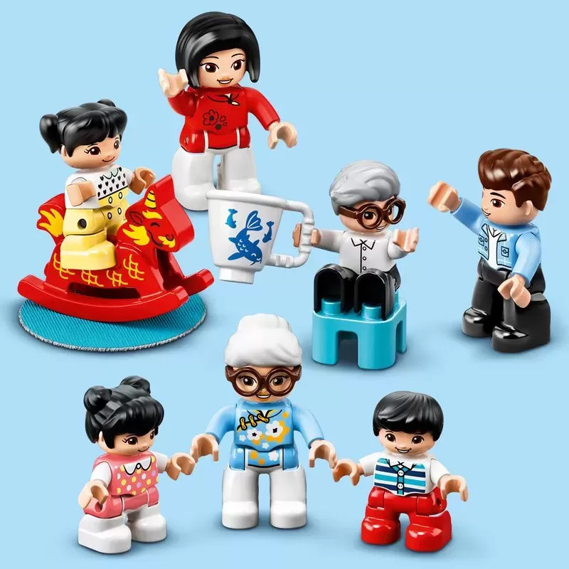 10943 DUPLO HAPPY CHILDHOOD MOMENTS