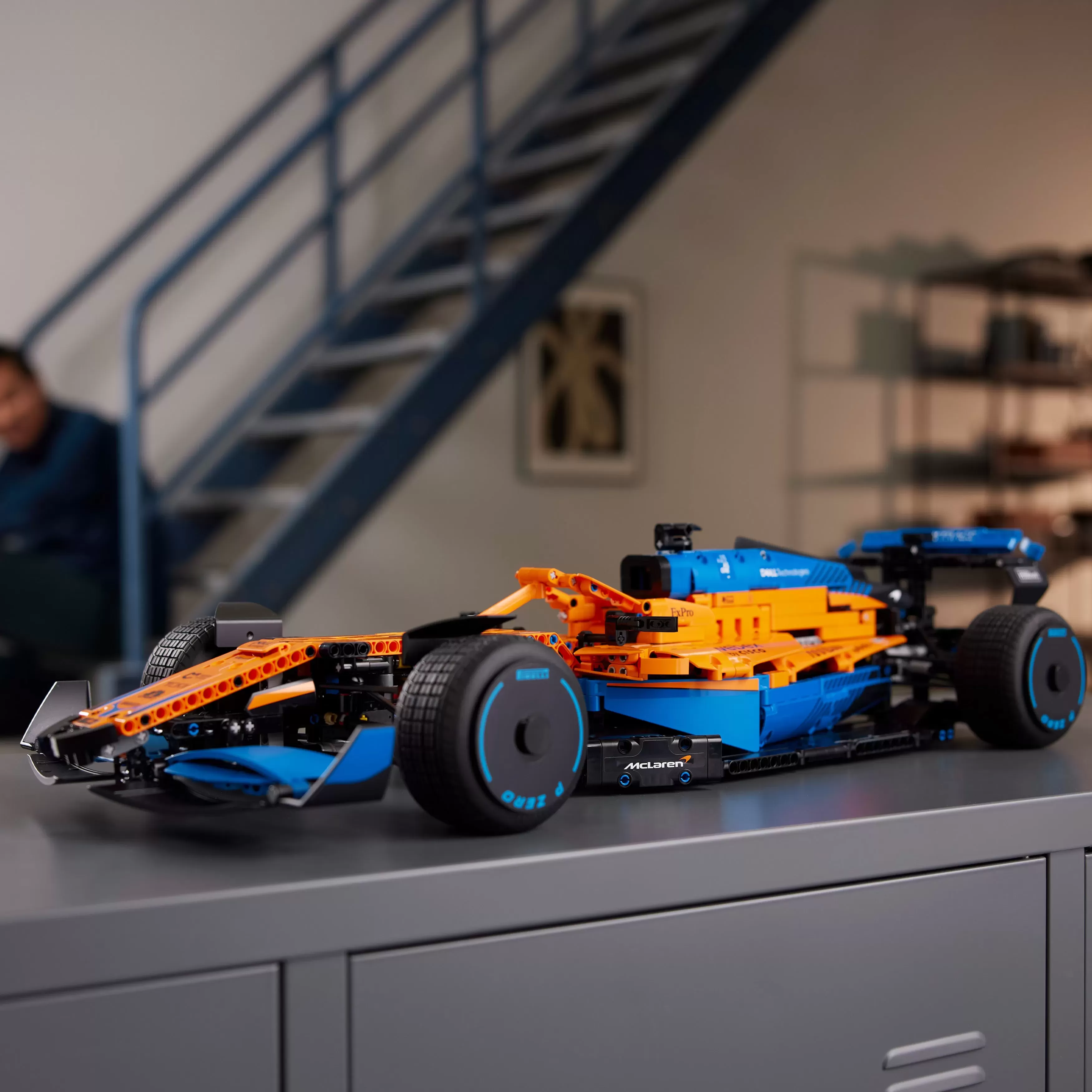42141 TECHNIC MCLAREN FORMULA 1 RACE CAR