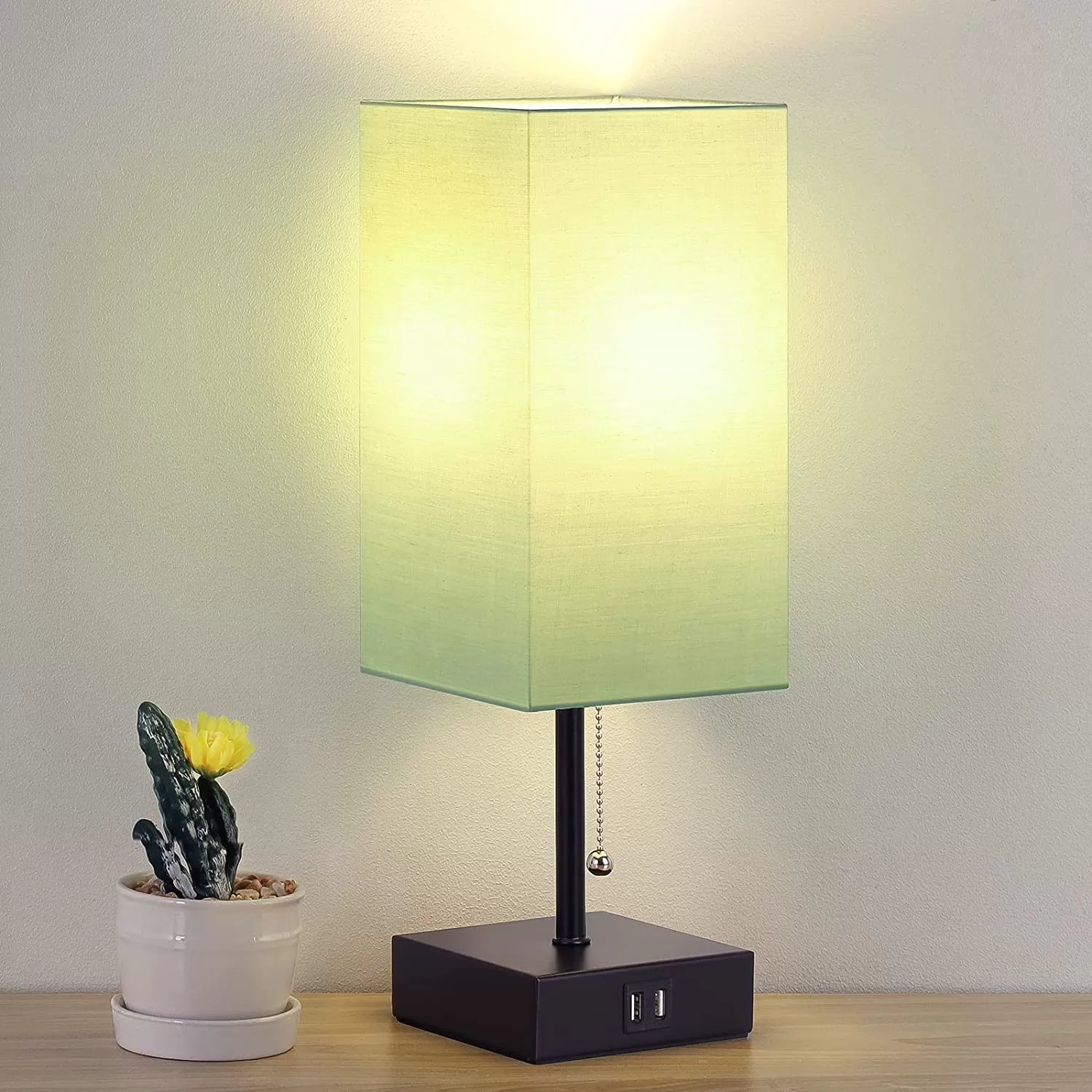 GGOYING Bedside Table Lamp, Pull Chain Table Lamp with Dual USB Charging Ports, 2700K LED Bulb, Fabric Linen Lampshade, Nightstand Lamp for Livingroom Bedroom Office Reading Working