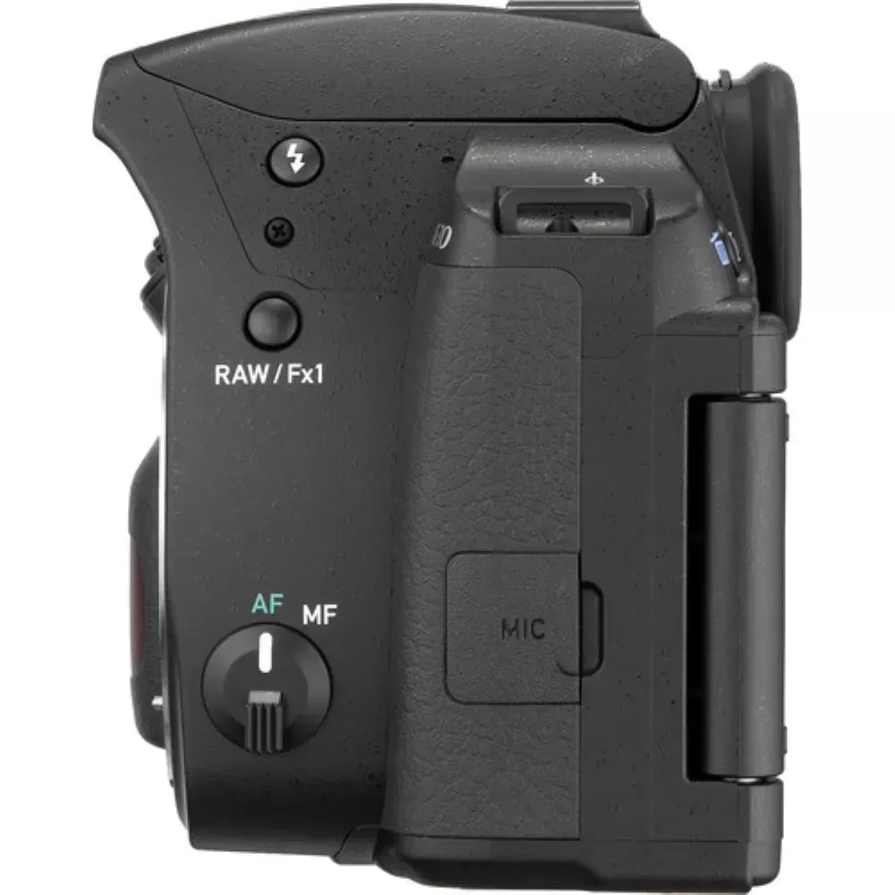 Pentax K-70 DSLR Camera with 18-135mm Lens | Black