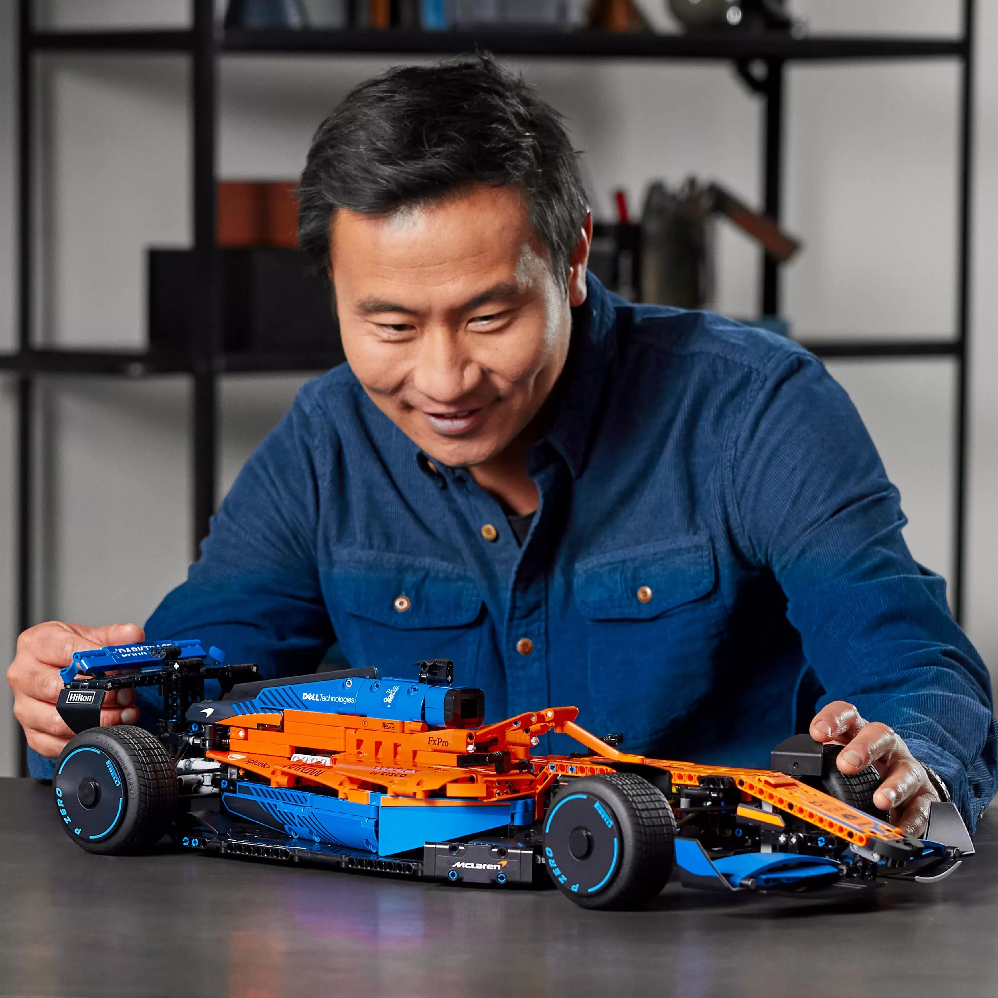 42141 TECHNIC MCLAREN FORMULA 1 RACE CAR