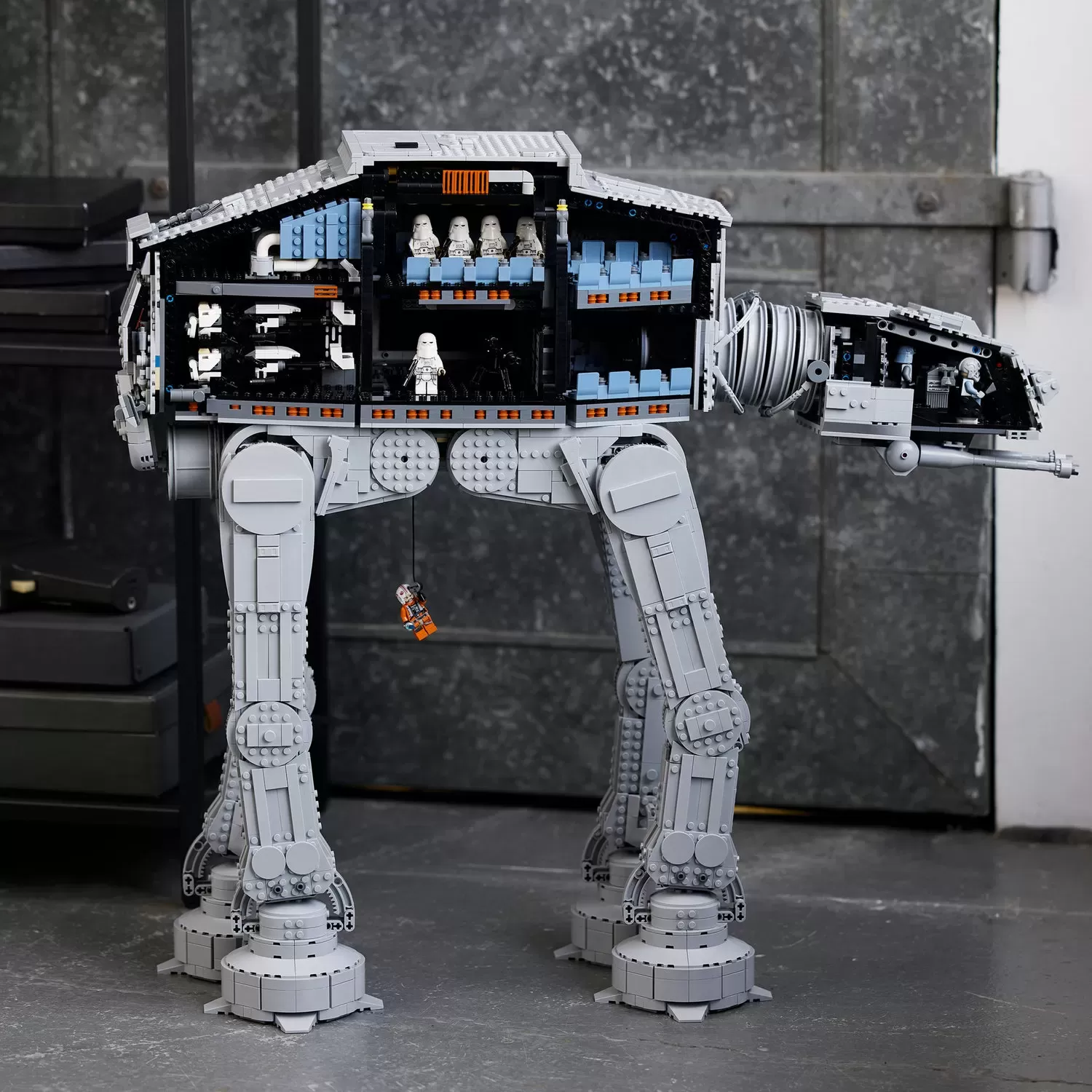 Star Wars AT-AT 75313 Ultimate Collector Series Building Kit (6,785 Pieces)
