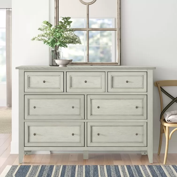 7 Drawer 61'' W Solid Wood Dresser