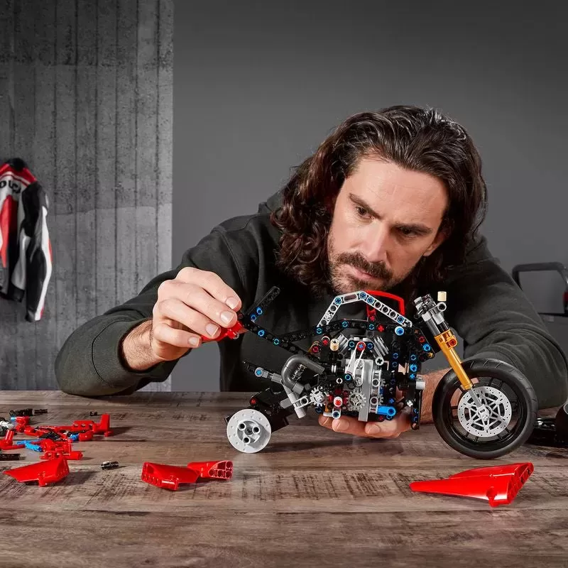 42107 TECHNIC DUCATI PANIGALE V4 R