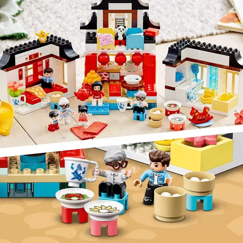 10943 DUPLO HAPPY CHILDHOOD MOMENTS