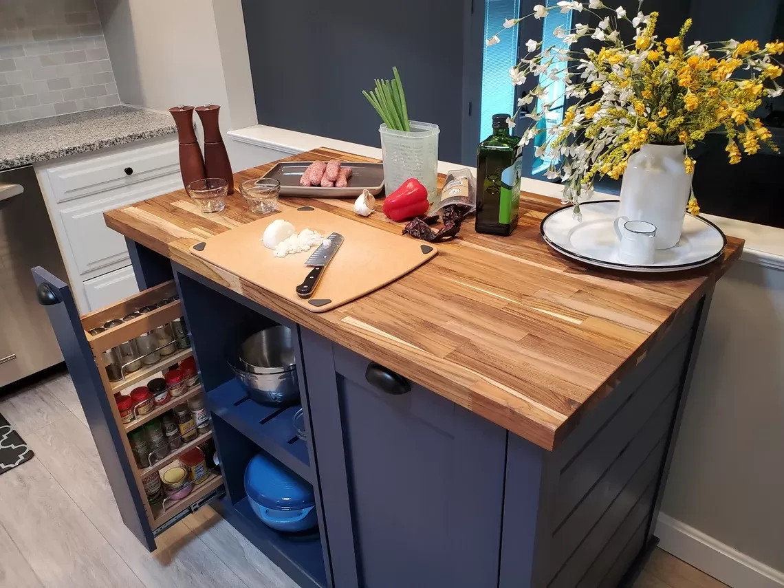 Kitchen Island, Butcher Block Kitchen Island w/Option for Seating, Food Prep, Spice Rack