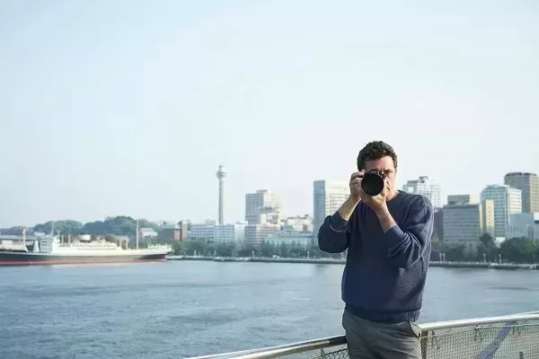 A7R III Mirrorless Camera: 42.4MP Full Frame High Resolution Interchangeable Lens Digital Camera With Front End LSI Image Processor, 4K HDR Video And 3