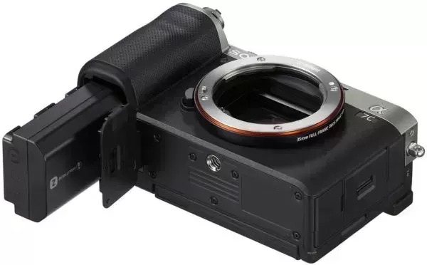Alpha 7C Full-Frame Compact Mirrorless Camera Kit - Silver (ILCE7CL/S)