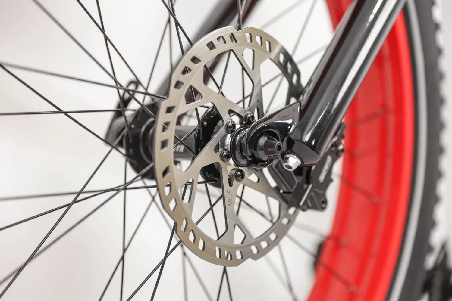 E-Bike Qld-01 48V 15.6Ah Aluminum Alloy Mountain Bike 750W Motor