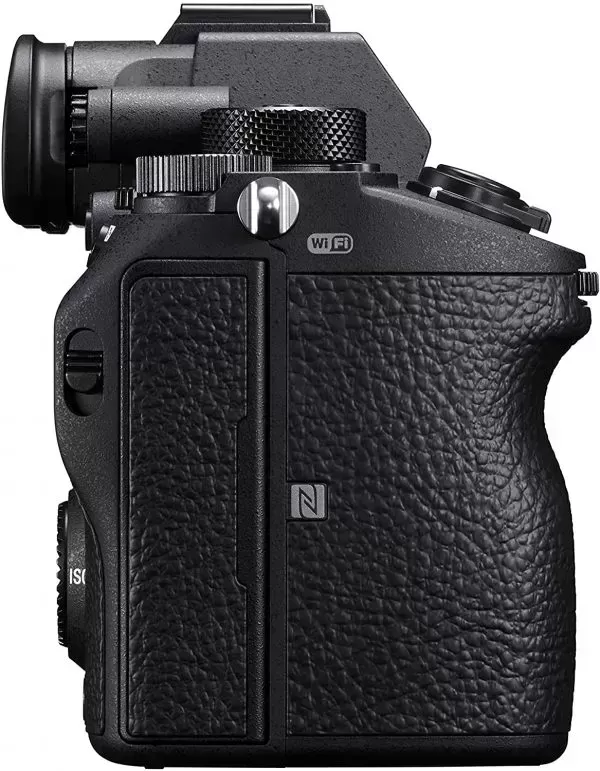 A7R III Mirrorless Camera: 42.4MP Full Frame High Resolution Interchangeable Lens Digital Camera With Front End LSI Image Processor, 4K HDR Video And 3