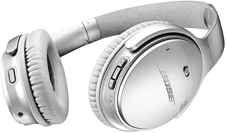 Bose QuietComfort 35 (Series II) Wireless Headphones, Noise Cancelling, Alexa Voice Control - Black - Worldwide Version (Renewed)