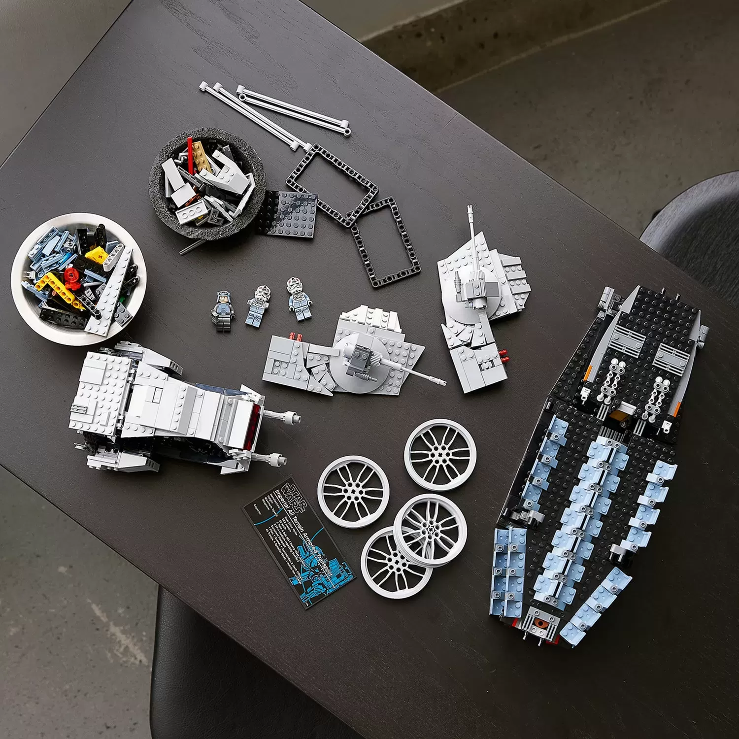 Star Wars AT-AT 75313 Ultimate Collector Series Building Kit (6,785 Pieces)