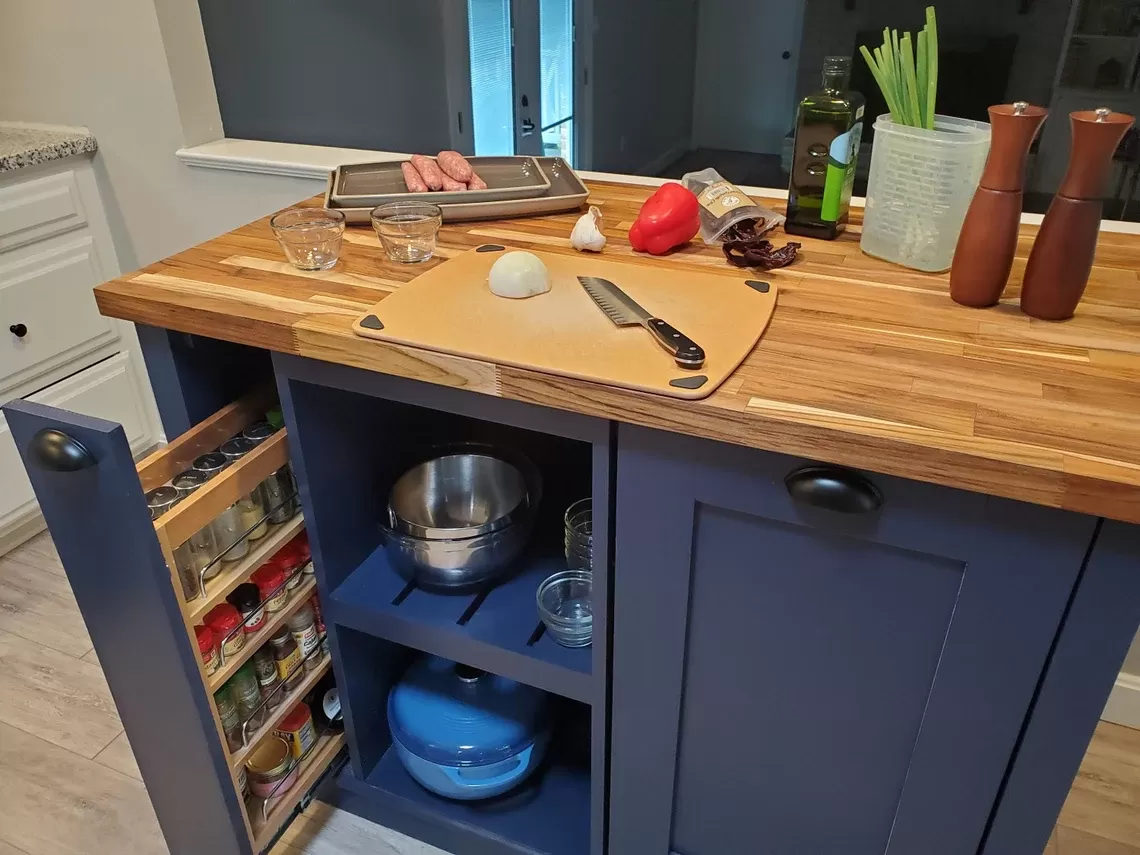 Kitchen Island, Butcher Block Kitchen Island w/Option for Seating, Food Prep, Spice Rack