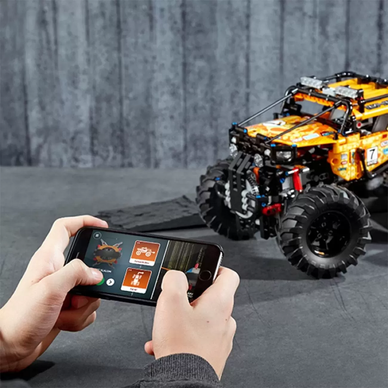 42099 TECHNIC 4X4 X-TREME OFF ROADER