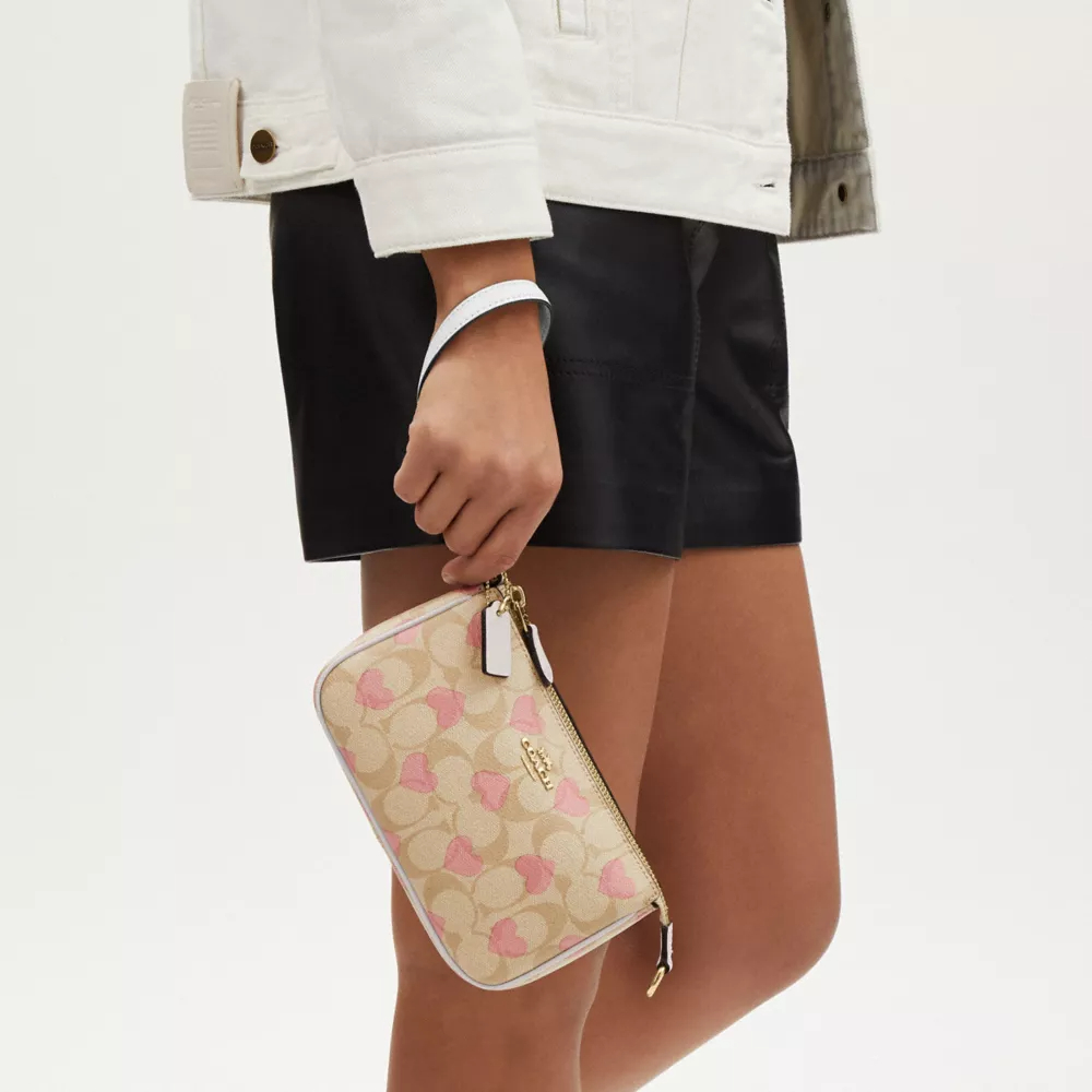 Nolita 19 In Signature Canvas With Heart Print