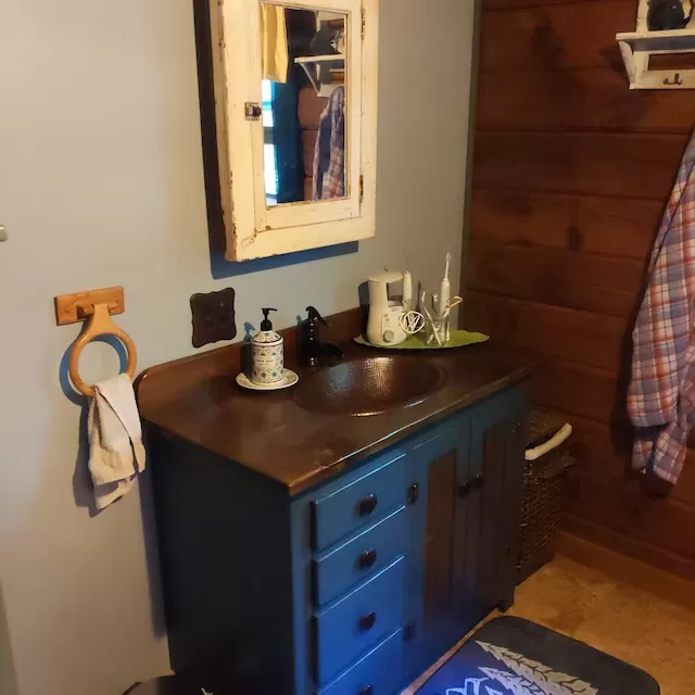 Rustic Farmhouse Vanity - Copper Sink - 42