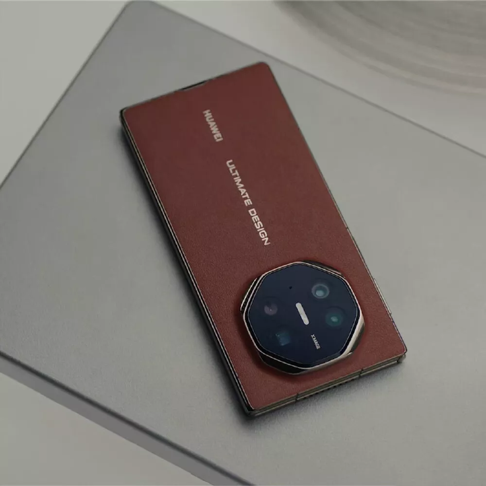 With the world’s   first 3-fold smartphone! Tri-fold Screen Smartphone 16GB+1TB Quad Camera    Bluetooth 5.2