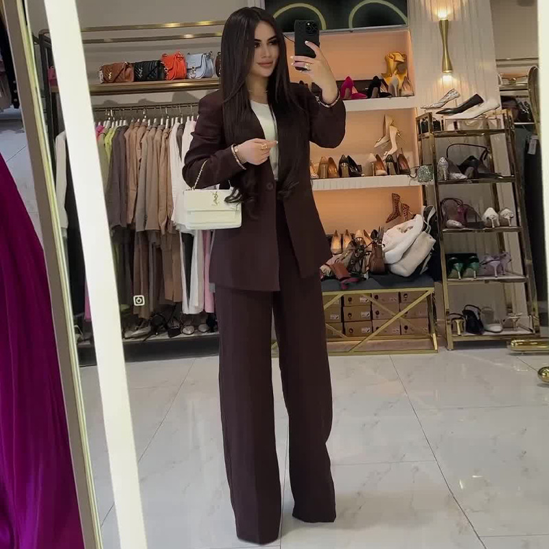 High-end suit and elegant commuter pants set