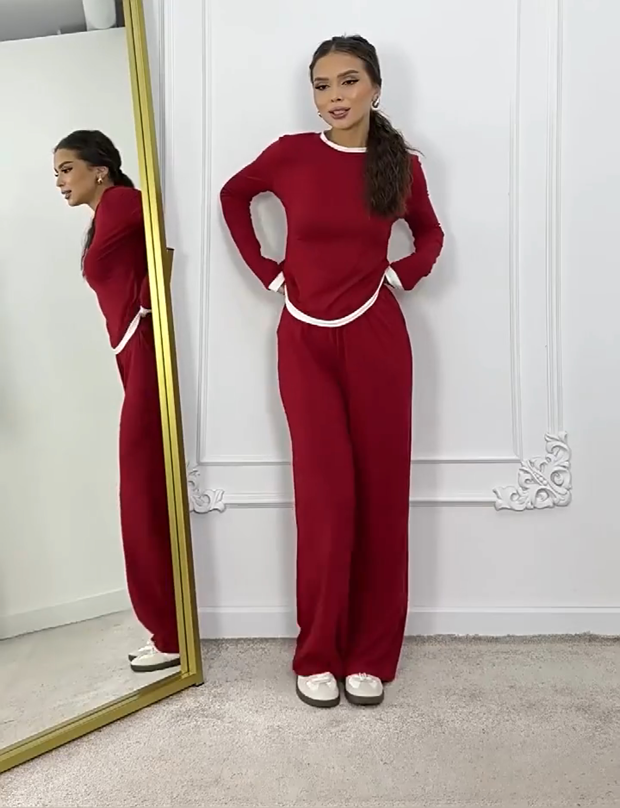 Contrast color crew neck slim fit top and casual trousers