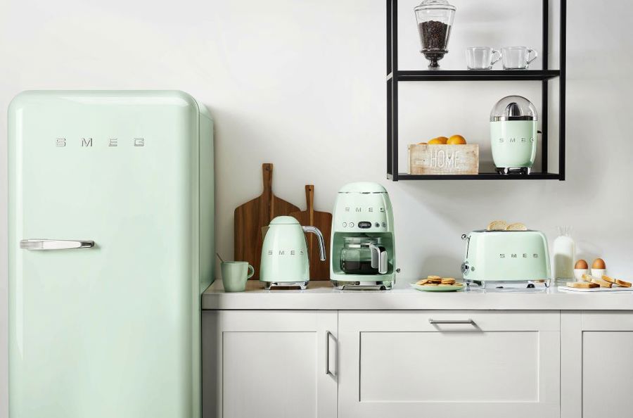 DCF02PGUK Drip Coffee Machine in Pastel Green