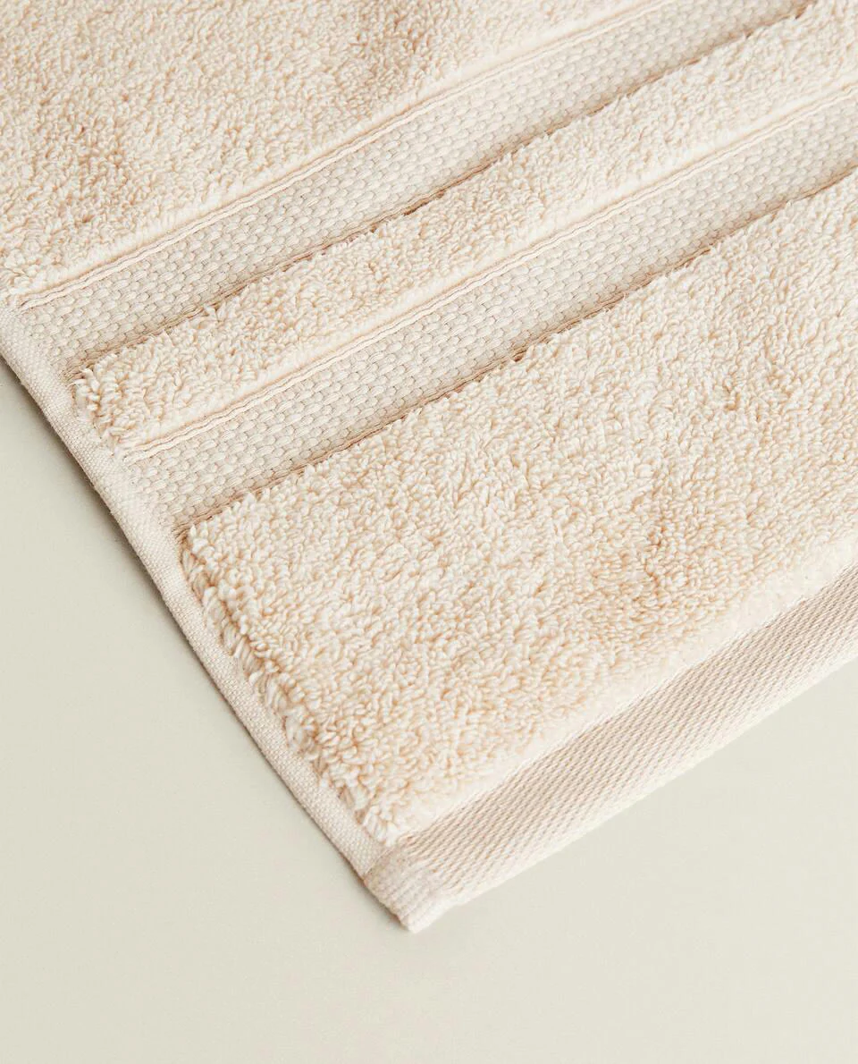 EXTRA SOFT TOWEL WITH DOUBLE BORDER